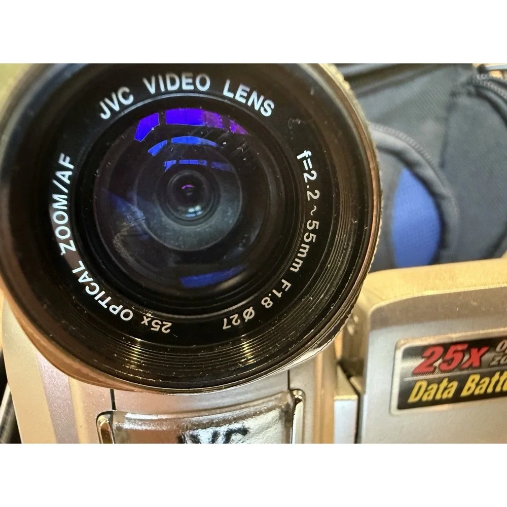 JVC MiniDV Digital  Video Camera GR-D270U Tested/Working Lots of Extras
